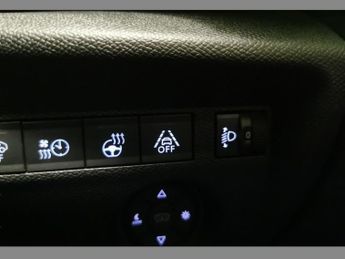Citroen e-C4 50kWh Shine Plus (7.4kW Charger) (136 ps) - REVERSE CAM - NAV