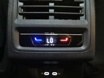 Volkswagen Golf 2.0 TDI GTD DSG (200 ps) - LED - HEATED STEERING - WIFI