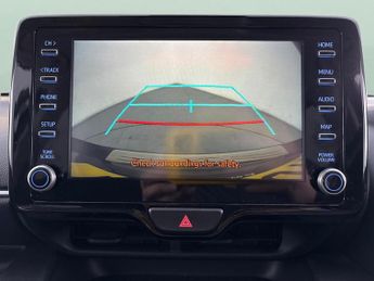 Toyota Yaris 1.5 VVT-h Design E-CVT (116 ps) - REVERSE CAM - ALCANTARA