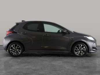 Toyota Yaris 1.5 VVT-h Design E-CVT (116 ps) - REVERSE CAM - ALCANTARA