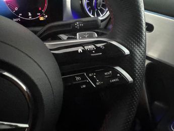 Mercedes-Benz A Class 2.0 A200d AMG Line (Executive) 8G-DCT (150 ps) - HEATED LEATHER