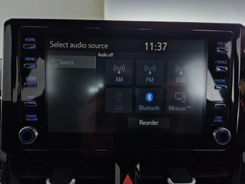 Toyota Corolla 1.8 VVT-h Icon Touring Sports CVT (140 ps) - LANE DEPARTURE ALER