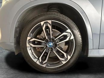 BMW iX1 30 66.5kWh M Sport xDrive (11kW Charger) (313 ps) - TECH PACK - 