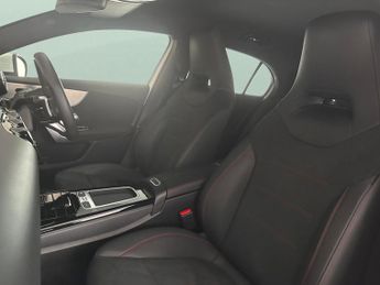 Mercedes-Benz A Class 2.0 A200d AMG Line (Executive) 8G-DCT (150 ps) - HEATED LEATHER