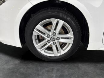 Toyota Corolla 1.8 VVT-h Icon Touring Sports CVT (140 ps) - REVERSE CAM - HEATE
