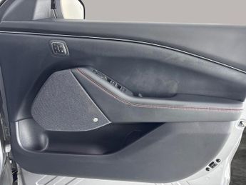 Ford Mustang Mach-e Extended Range 91kWh Automatic AWD (351 ps) - CARPLAY - ACTIVE L
