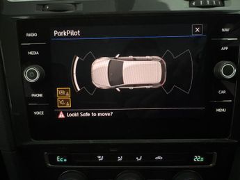 Volkswagen E-golf 35.8kWh e-Golf (136 ps) - CLIMATE CONTROL - DAB - USB AUDIO