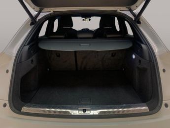 Audi Q3 2.0 TDI S line Plus S Tronic quattro (184 ps) - DRIVING MODES