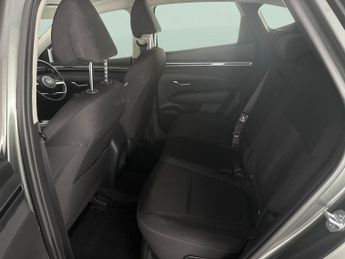 Hyundai Tucson 1.6 T-GDi 13.8kWh Premium Plug-in 4WD (265 ps) - HEATED SEATS