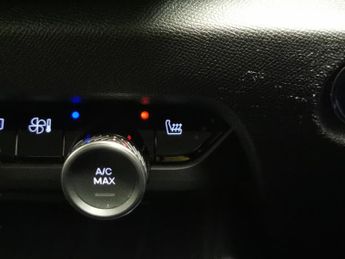Citroen e-C4 50kWh Shine Plus (7.4kW Charger) (136 ps) - REVERSE CAM - NAV
