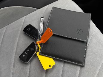 Volkswagen ID.3 Pro Performance 58kWh Life (204 ps) - KEYLESS ENTRY - PARK ASSIS