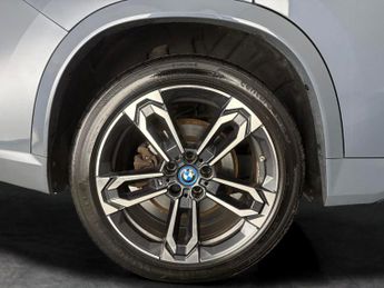BMW iX1 30 66.5kWh M Sport xDrive (11kW Charger) (313 ps) - TECH PACK - 