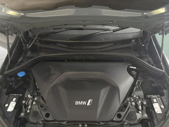 BMW iX1 30 66.5kWh M Sport xDrive (11kW Charger) (313 ps) - TECH PACK - 