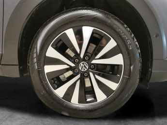 Volkswagen Taigo 1.0 TSI Life DSG (110 ps) - ACTIVE LANE ASSIST - LED - SAT NAV