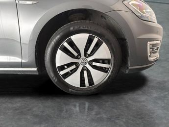 Volkswagen E-golf 35.8kWh e-Golf (136 ps) - CLIMATE CONTROL - DAB - USB AUDIO