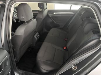 Volkswagen E-golf 35.8kWh e-Golf (136 ps) - CLIMATE CONTROL - DAB - USB AUDIO