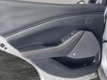 Ford Mustang Mach-e Extended Range 91kWh Automatic AWD (351 ps) - CARPLAY - ACTIVE L