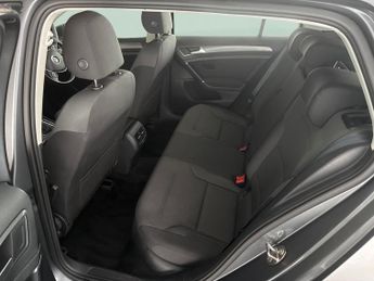 Volkswagen E-golf 35.8kWh e-Golf (136 ps) - CLIMATE CONTROL - DAB - USB AUDIO