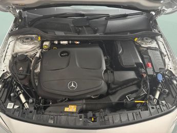 Mercedes-Benz GLA 2.0 GLA250 AMG Line (Premium) 7G-DCT 4MATIC (211 ps) - COMFORT P