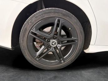 Mercedes-Benz A Class 1.3 A250e 15.6kWh AMG Line (Executive) Plug-in 8G-DCT (218 ps) -