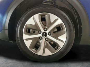 Kia Niro 64kWh 4+ (201 bhp) - NAV - HEATED STEERING - BLIND SPOT ASSIST