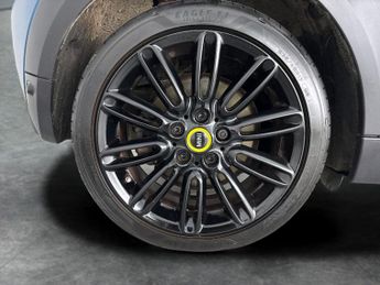 Mini Electric Hatch Cooper SE 32.6kWh Level 3 (184 ps) - 17IN ALLOYS - PAN ROOF - NA
