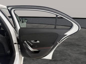 Mercedes-Benz A Class 2.0 A220d AMG Line (Executive) 8G-DCT (190 ps) - SELF PARK - REV