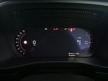 Volvo XC40 Recharge 69kWh Plus (231 ps) - BLACK ROOF RAILS - KEYLESS ENTRY