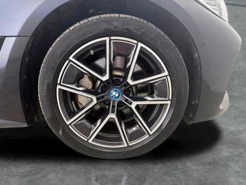 BMW i4 40 83.9kWh M Sport Gran Coupe eDrive (340 ps) - PARK ASSIST - LE