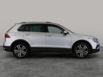Volkswagen Tiguan 1.4 TSI 13kWh Elegance Plug-in DSG (245 ps) - REVERSE CAM - HEAT