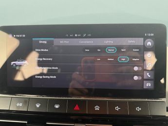 MG Mg4 51kWh SE (170 ps) - FABRIC - BLACK - CARPLAY - LED