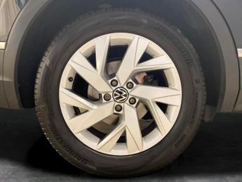Volkswagen Tiguan 1.5 TSI Life DSG (150 ps) - NAV - BLUETOOTH - PARK SENSORS