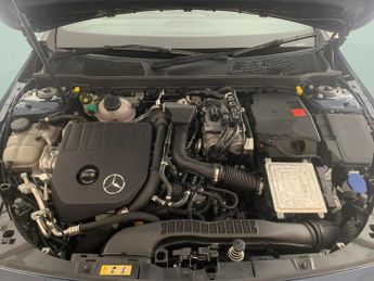 Mercedes-Benz CLA 1.3 CLA250e 15.6kWh AMG Line (Premium Plus) Coupe Plug-in 8G-DCT