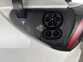Tesla Model Y SUV RWD (346 ps) - HEATED STEERING - BLIND SPOT ASSIST - WIFI