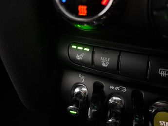 Mini Electric Hatch Cooper SE 32.6kWh Level 3 (184 ps) - 17IN ALLOYS - PAN ROOF - NA
