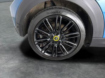 Mini Electric Hatch Cooper SE 32.6kWh Level 3 (184 ps) - 17IN ALLOYS - PAN ROOF - NA