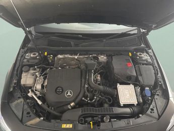 Mercedes-Benz CLA 1.3 CLA180 AMG Line (Premium 2) Coupe 7G-DCT (136 ps) - APPLE CA