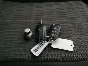 Vauxhall Corsa 1.2 Turbo SE Edition (100 ps) - LED - REVERSE CAM - LANE DEPARTU