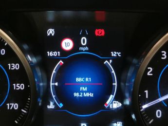 Jaguar F-PACE 3.0 V6 S AWD (380 ps) - NAV - HEATED LEATHER - LANE DEPARTURE