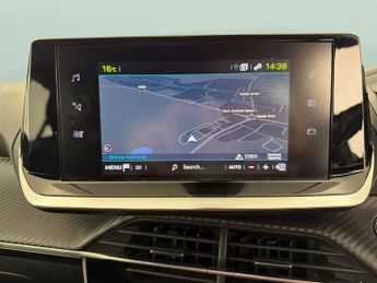 Peugeot E-2008 50kWh Allure Premium + (7kW Charger) (136 ps) - LED - REVERSE CA
