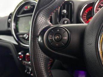 Mini Countryman 2.0 John Cooper Works ALL4 (231 ps) - MINI ACTIVITY PACK - 19IN 