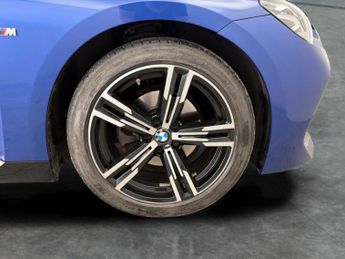 BMW 2 Series 2.0 220i M Sport Coupe (184 ps) - STORAGE COMPARTMENT PACK - WIF