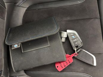 BMW 2 Series 2.0 220i M Sport Coupe (184 ps) - STORAGE COMPARTMENT PACK - WIF