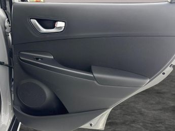 Hyundai Kona 64kWh Premium (10.5kW Charger) (204 ps) - LED - REVERSE CAM - SA