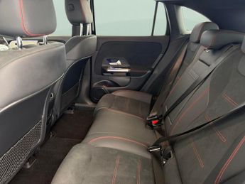Mercedes-Benz EQA EQA 250+ 70.5kWh AMG Line (190 ps) - LEATHER - APPLE CARPLAY - R