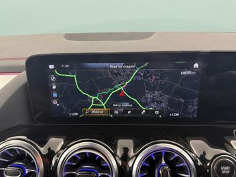 Mercedes-Benz EQA EQA 250+ 70.5kWh AMG Line (190 ps) - LEATHER - APPLE CARPLAY - R