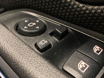 BMW 3 Series 2.0 330e 12kWh SE Pro Plug-in xDrive (292 ps) - BLUETOOTH - CRUI
