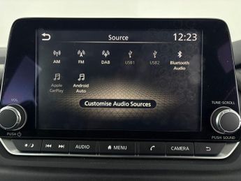 Nissan Qashqai 1.3 DIG-T MHEV Acenta Premium XTRON (158 ps) - REVERSE CAM