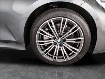 BMW 3 Series 2.0 330e 12kWh M Sport Touring Plug-in (292 ps) - REV CAM - PARK