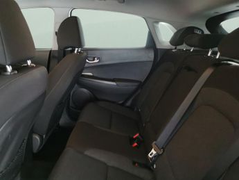 Hyundai Kona 64kWh Premium (10.5kW Charger) (204 ps) - KEYLESS ENTRY - LED - 